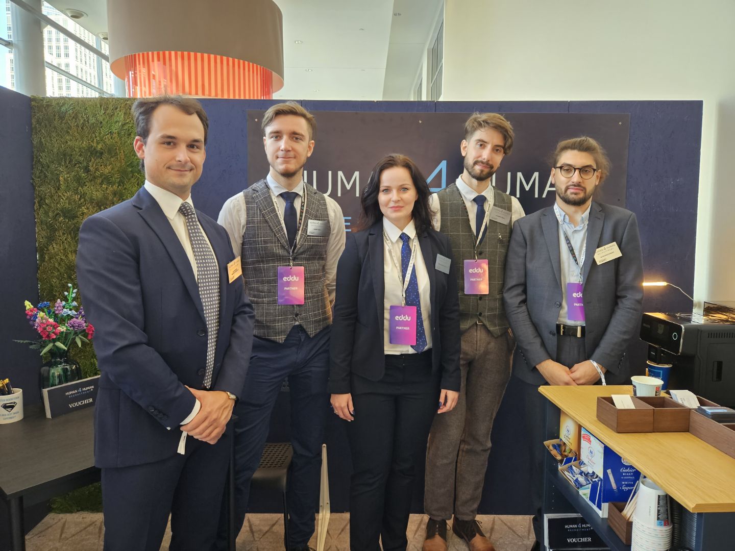 Ogłoszenia o Pracę, Rekrutacja, Headhunter, Human4Human Recruitment, H4H Human4Human Recruitment, usługi rekrutacyjne dla firm poszukujących najlepszych Kandydatów, ogłoszenia o pracę, rekrutacja, headhunter